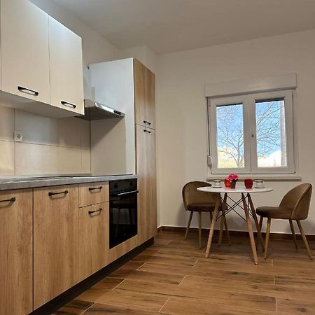 Guest House Ivan Donji Zemunik Екстериор снимка